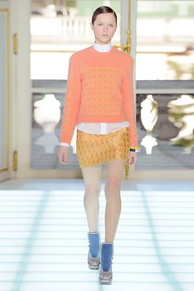 Look 17